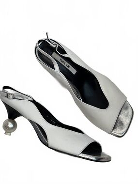 Yuul Yie Sculptural Pearl Ball Heel White Open-Toe Slingback Sandals Size 38.5